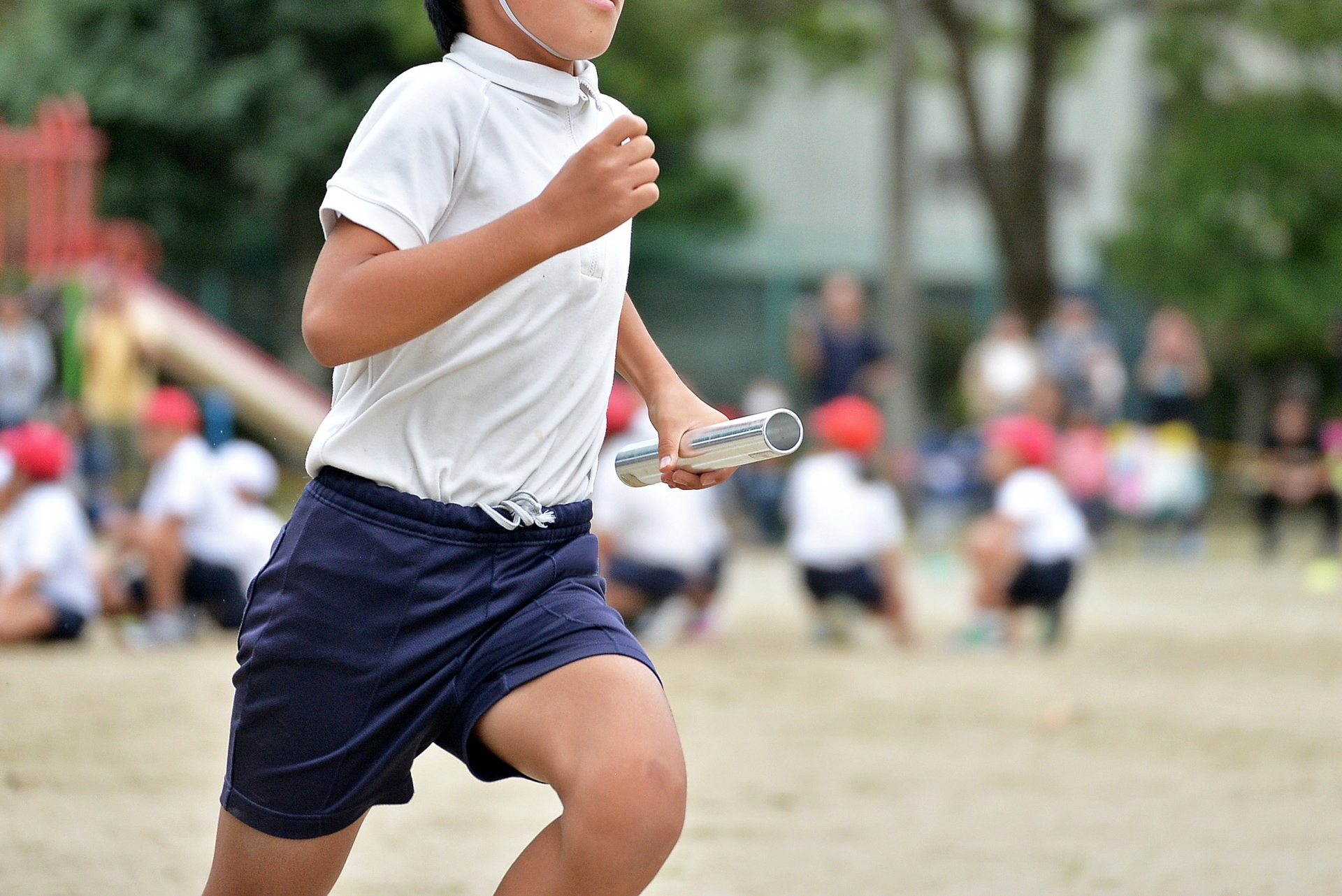 子供の「かかとが痛い！」は、セーバー病かもしれません。