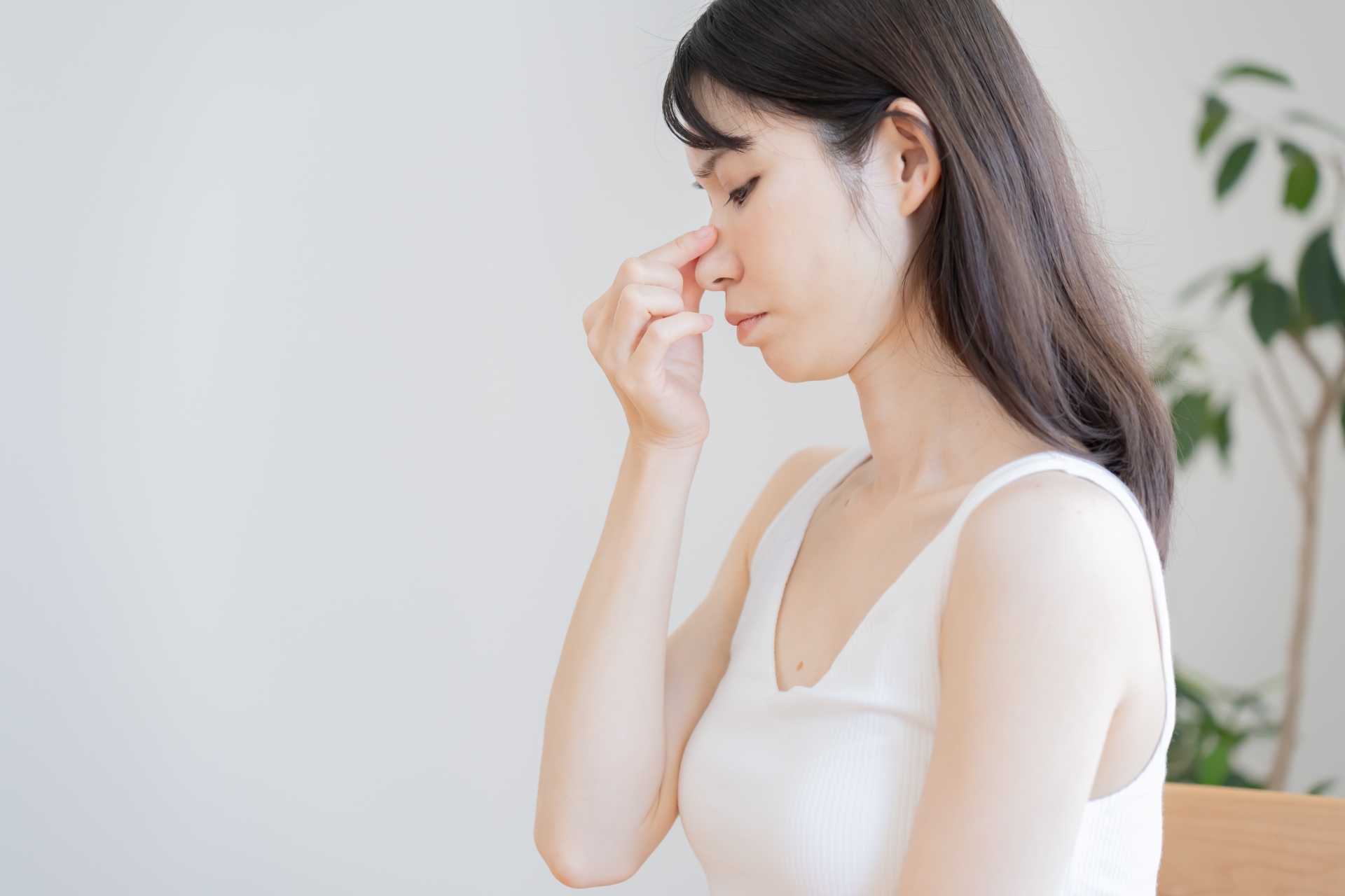 「頬や目の奥が痛む」、「黄色い鼻水が出る」・・・それは副鼻腔炎かも。